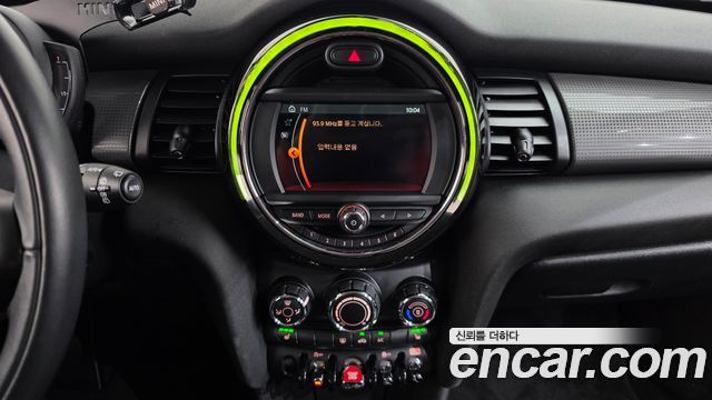 MINI Cooper Standard Third Generation 2020 — фото 12