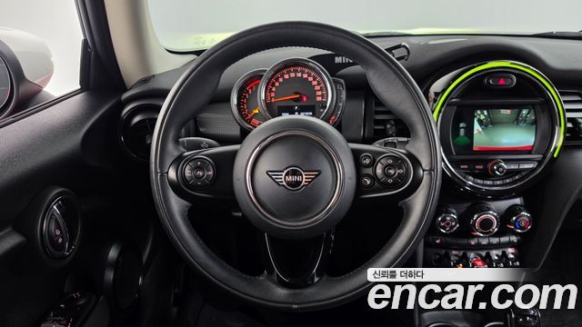 MINI Cooper Standard Third Generation 2020 — фото 13