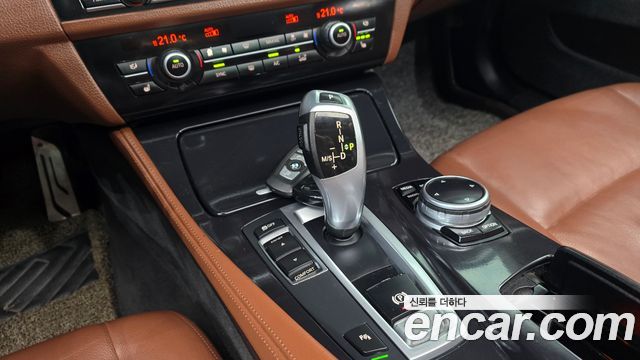 BMW 5 Series (F10) 520d 2014 — фото 9