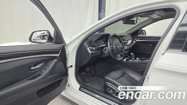 BMW 5 Series (F10) 520d Luxury Plus 2016 — фото 10