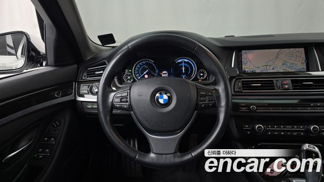 BMW 5 Series (F10) 520d Luxury Plus 2016 — фото 13
