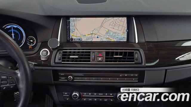 BMW 5 Series (F10) 520d Luxury Plus 2016 — фото 14