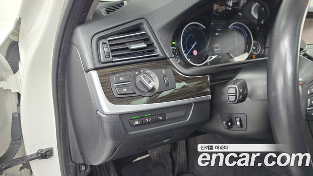 BMW 5 Series (F10) 520d Luxury Plus 2016 — фото 16