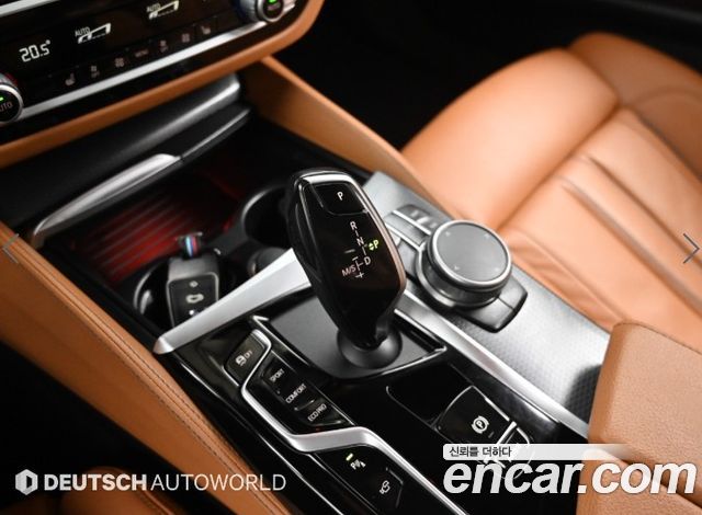 BMW 5 Series (G30) 520i M Sport 2022 — фото 9