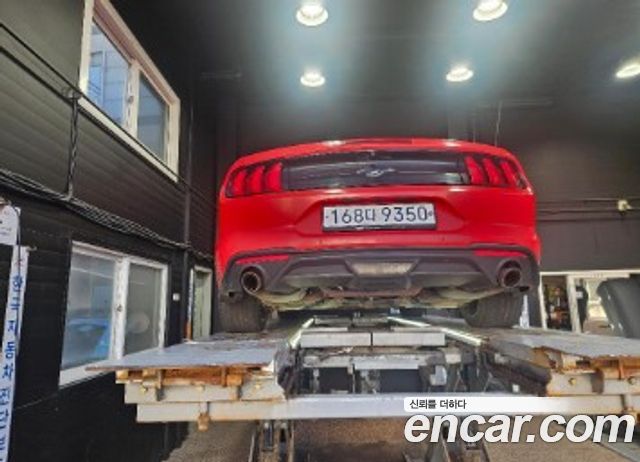 Ford Mustang Convertible 2020 — фото 2