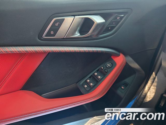 BMW 1 Series (F40) M135i xDrive 2021 — фото 10