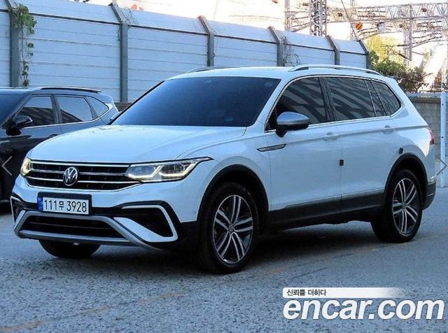 Volkswagen Tiguan Allspace 2.0 TSI Prestige 2023 — фото 2