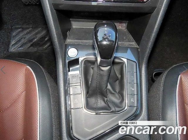 Volkswagen Tiguan Allspace 2.0 TSI Prestige 2023 — фото 15