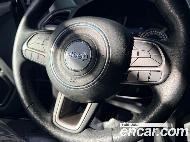 Jeep Renegade 2.0 Diesel Limited AWD 2018 — фото 16