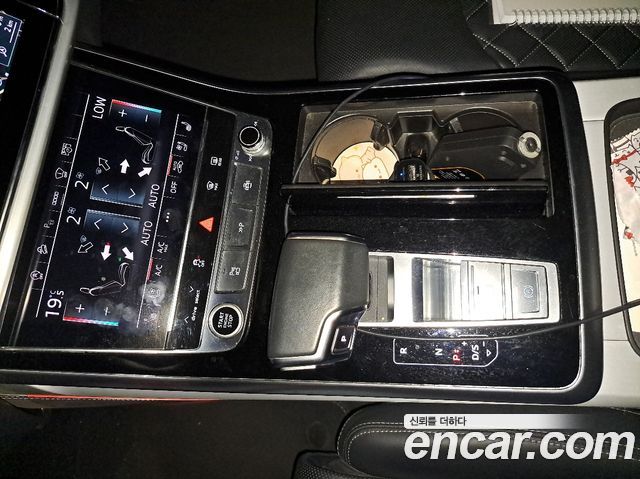 Audi Q8 (4M) 55 TFSI Quattro Premium 2021 — фото 9