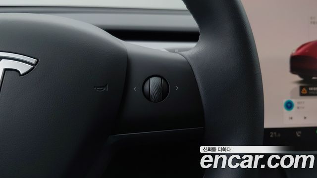 Tesla Model Y Long Range AWD 2024 — фото 17