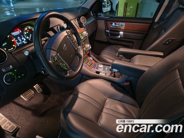 Land Rover Discovery 4 3.0 SDV6 HSE 2016 — фото 7