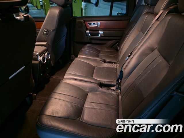 Land Rover Discovery 4 3.0 SDV6 HSE 2016 — фото 10