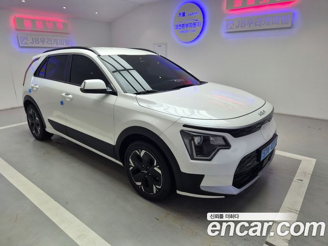 Kia Niro EV Air 2023 — фото 3