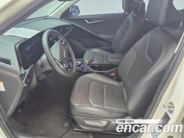 Kia Niro EV Air 2023 — фото 11