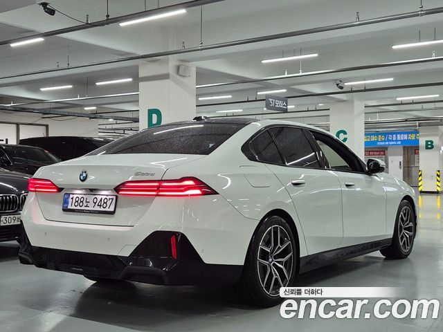BMW 5 Series (G60) 523d M Sport 2026 — фото 4