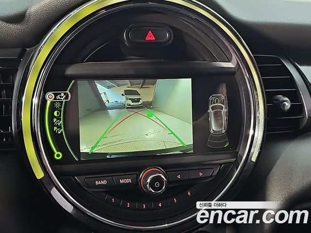 MINI Cooper HIGH Third Generation 2016 — фото 19