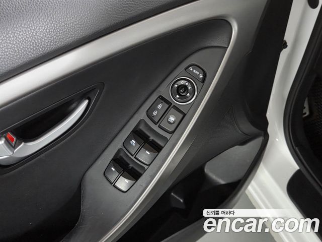 Hyundai i30 (New) 1.6 GDI Extreme 2012 — фото 16