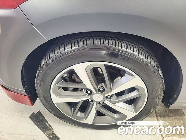 Hyundai Kona 1.6 Turbo 2WD FLUX Modern 2018 — фото 5