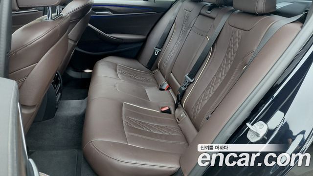 BMW 5 Series (G30) 523d M Sport 2021 — фото 15