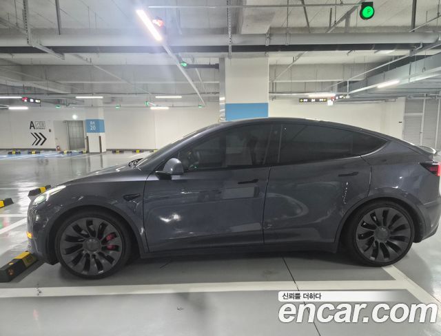 Tesla Model Y Performance AWD