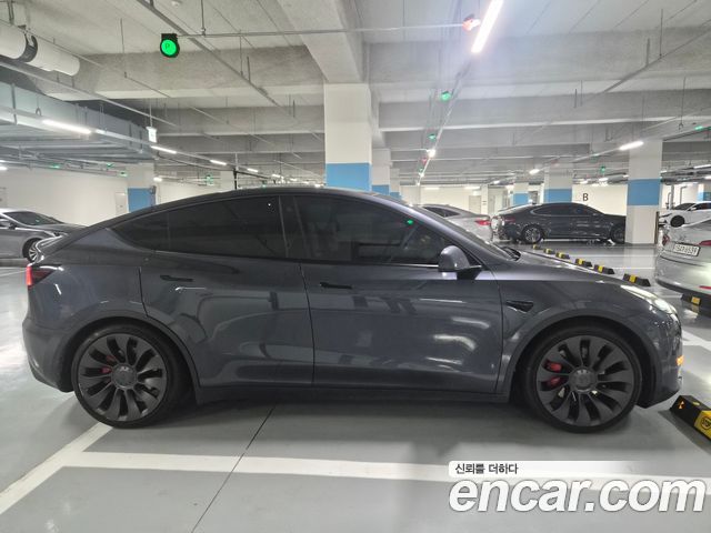 Tesla Model Y Performance AWD 2022 — фото 2
