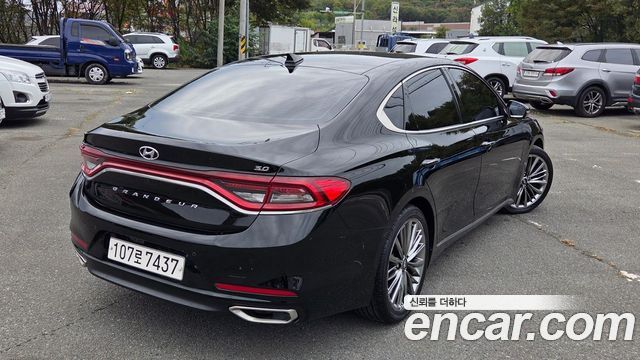 Hyundai Grandeur (IG) 3.0 Exclusive Special 2018 — фото 2