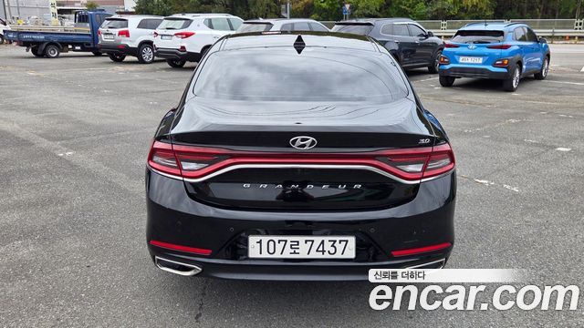 Hyundai Grandeur (IG) 3.0 Exclusive Special 2018 — фото 4