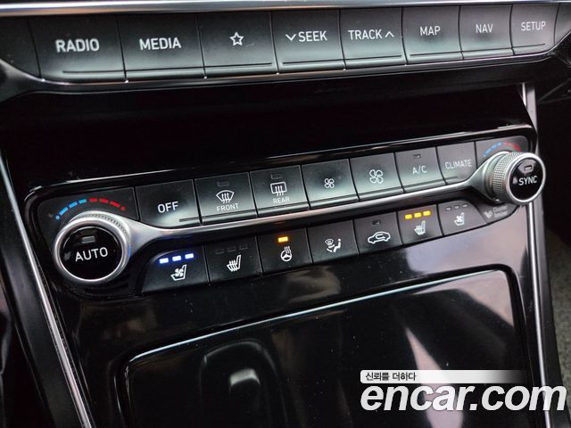 Hyundai Grandeur (IG) 3.0 Exclusive Special 2018 — фото 20