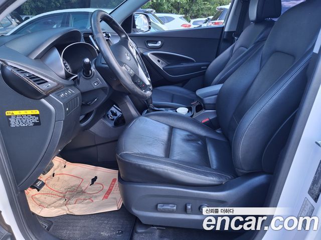 Hyundai Santa Fe (DM) Diesel(e-VGT) 2.0 2WD Morden 2015 — фото 4