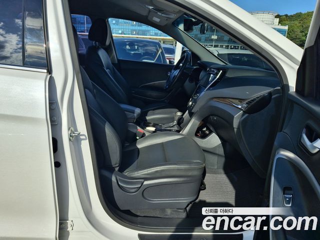 Hyundai Santa Fe (DM) Diesel(e-VGT) 2.0 2WD Morden 2015 — фото 5