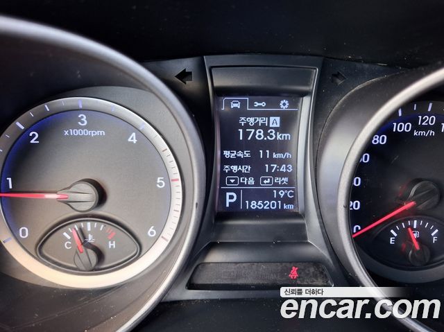 Hyundai Santa Fe (DM) Diesel(e-VGT) 2.0 2WD Morden 2015 — фото 14
