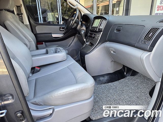 Hyundai Grand Starex Van 3-Seater Smart 2019 — фото 7