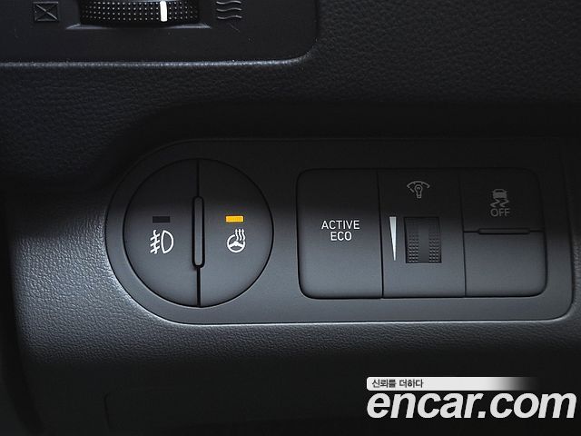 Hyundai Grand Starex Van 3-Seater Smart 2019 — фото 19