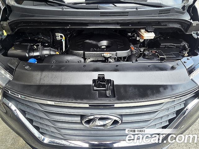 Hyundai Grand Starex Van 3-Seater Smart 2019 — фото 21
