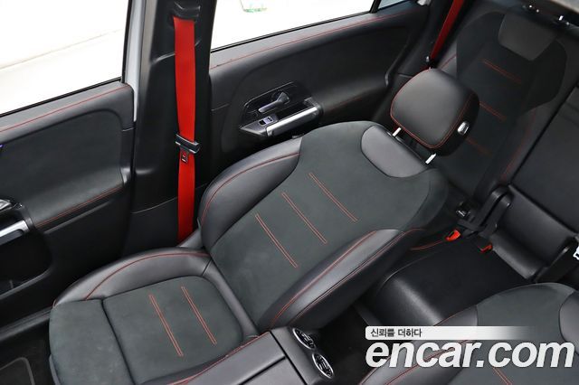 Mercedes-Benz GLB-Class (X247) AMG GLB35 4MATIC 2021 — фото 20