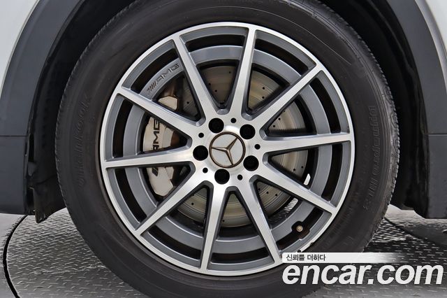 Mercedes-Benz GLB-Class (X247) AMG GLB35 4MATIC 2021 — фото 24
