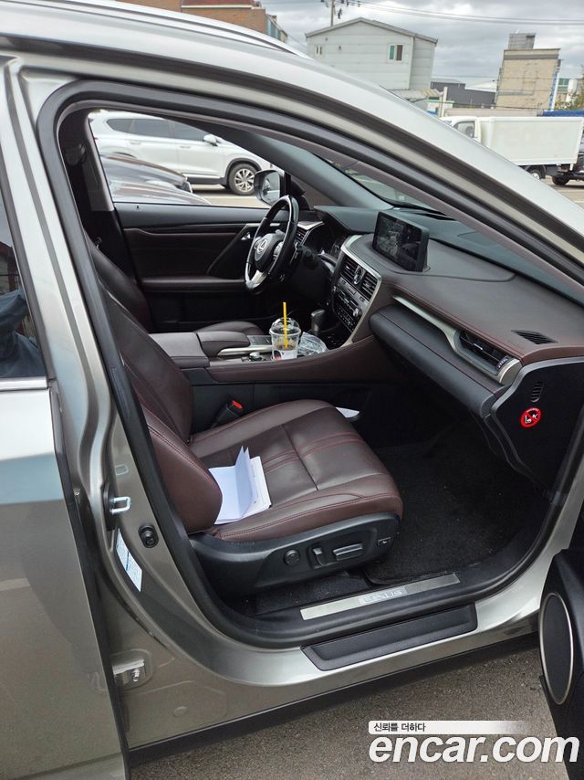 Lexus RX450h (IV) Executive 2022 — фото 7