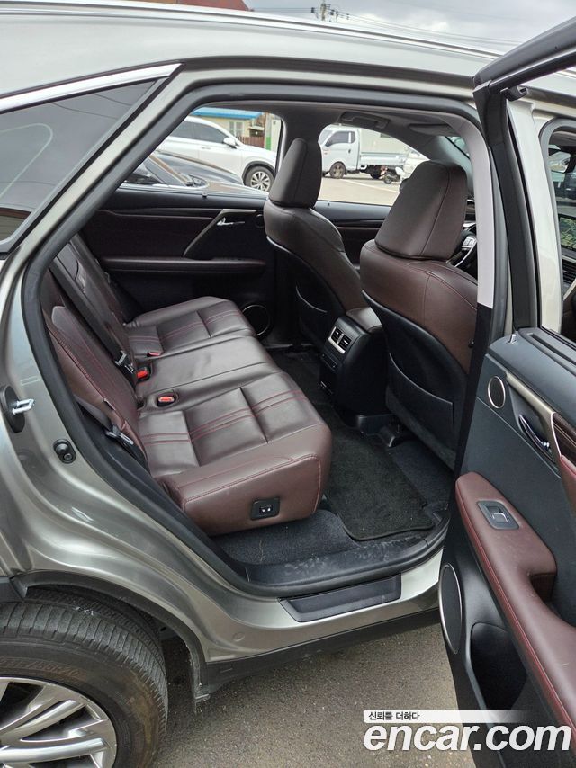 Lexus RX450h (IV) Executive 2022 — фото 8