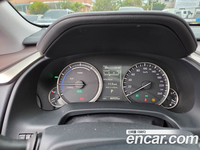 Lexus RX450h (IV) Executive 2022 — фото 16