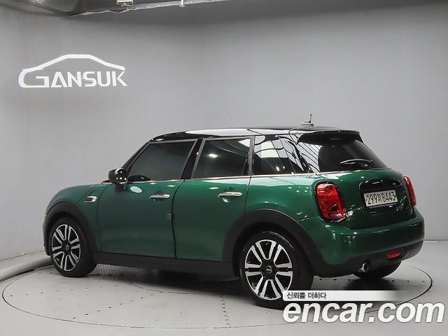 MINI Cooper 5Door Standard 3rd 2021 — фото 3
