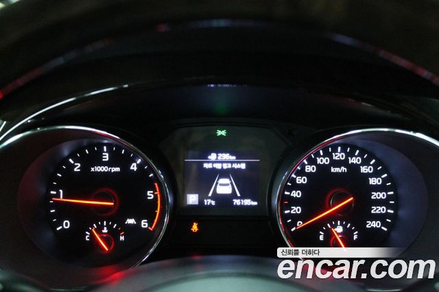 Kia Carnival 9-Seater Prstige 2020 — фото 15