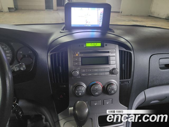 Hyundai Grand Starex 5-Seater VAN CVX Luxury 2015 — фото 9