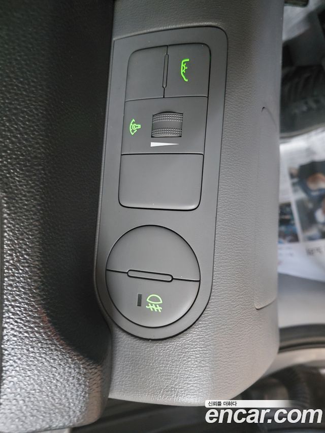 Hyundai Grand Starex 5-Seater VAN CVX Luxury 2015 — фото 16