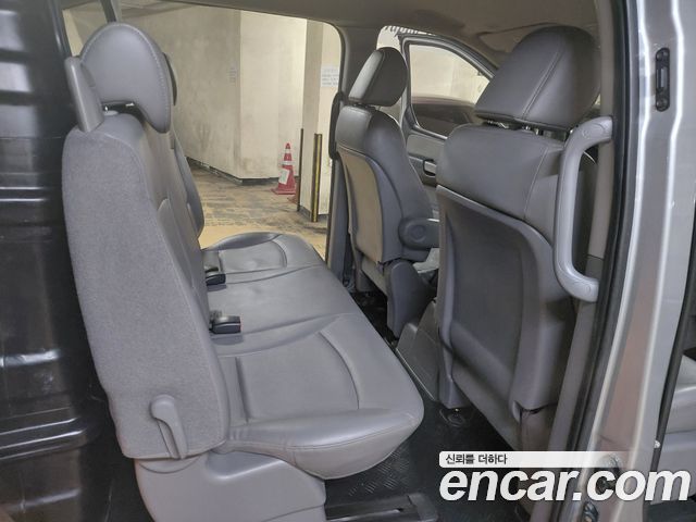 Hyundai Grand Starex 5-Seater VAN CVX Luxury 2015 — фото 21