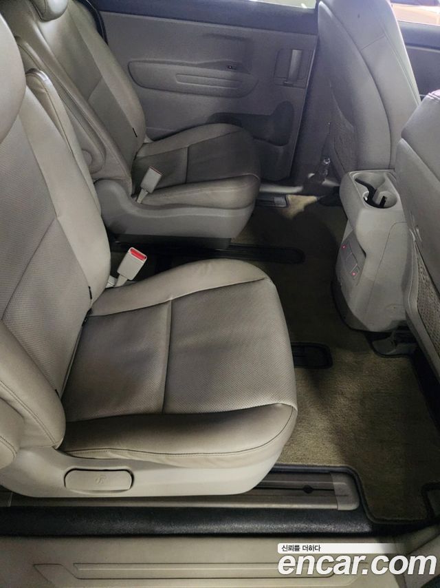 Kia Carnival 9-seater Luxury 2018 — фото 18