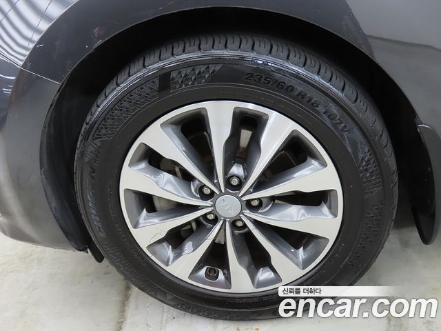 Kia Carnival 9-seater Luxury 2018 — фото 2
