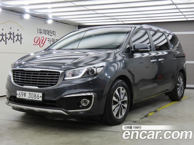 Kia Carnival 9-seater Luxury 2018 — фото 3