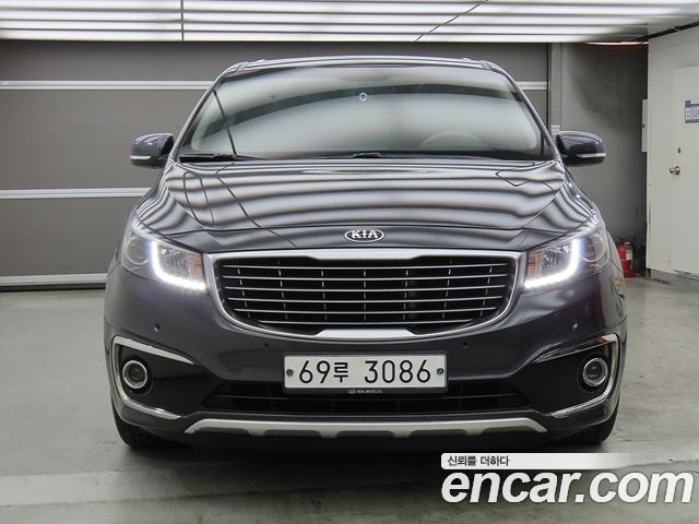 Kia Carnival 9-seater Luxury 2018 — фото 4