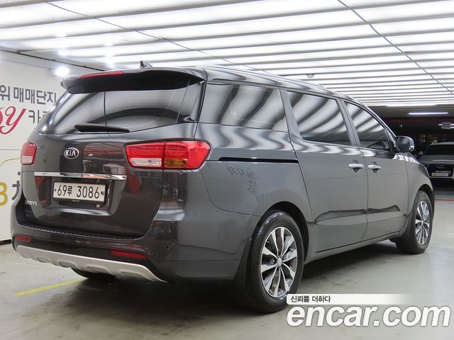 Kia Carnival 9-seater Luxury 2018 — фото 6